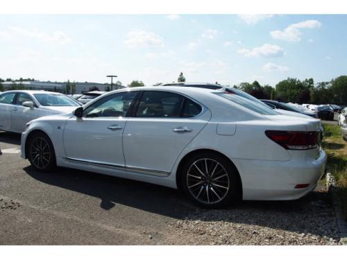 Photo Image Gallery & Touchup Paint: Lexus LS in Ultra White   (083)  YEARS: 2013-2017