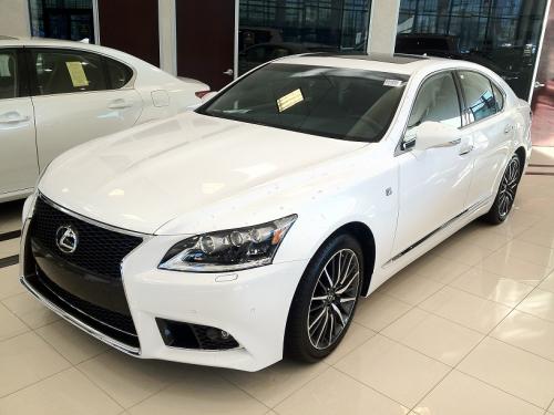 Photo Image Gallery & Touchup Paint: Lexus LS in Ultra White   (088)  YEARS: 2013-2013