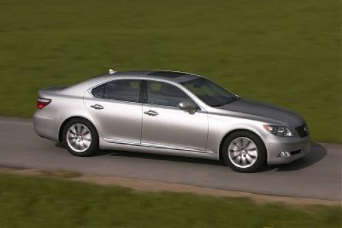 Photo Image Gallery & Touchup Paint: Lexus LS in Mercury Metallic   (1F2)  YEARS: 2007-2012