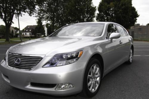 Photo Image Gallery & Touchup Paint: Lexus LS in Mercury Metallic   (1F2)  YEARS: 2007-2012