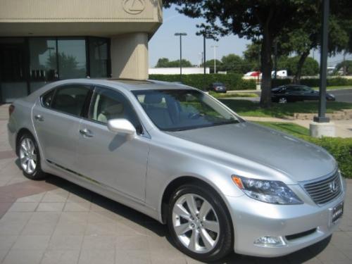 Photo Image Gallery & Touchup Paint: Lexus LS in Mercury Metallic   (1F2)  YEARS: 2007-2012