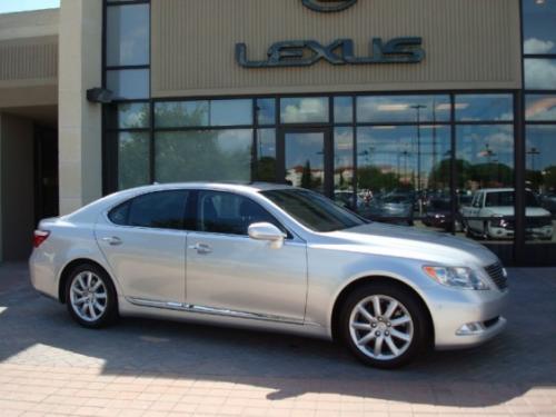 Photo Image Gallery & Touchup Paint: Lexus LS in Mercury Metallic   (1F2)  YEARS: 2008-2012