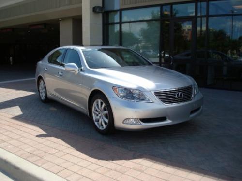 Photo Image Gallery & Touchup Paint: Lexus LS in Mercury Metallic   (1F2)  YEARS: 2007-2012