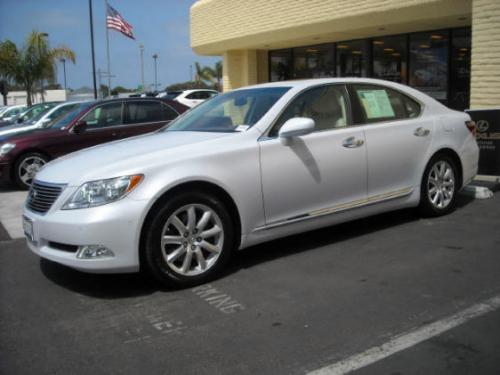 Photo Image Gallery & Touchup Paint: Lexus LS in Opaline Pearl   (1G5)  YEARS: 2008-2009