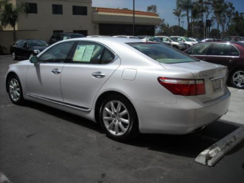 Photo Image Gallery & Touchup Paint: Lexus LS in Opaline Pearl   (1G5)  YEARS: 2008-2009