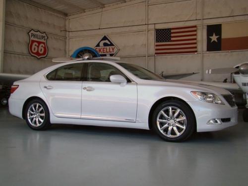 Photo Image Gallery & Touchup Paint: Lexus LS in Opaline Pearl   (1G5)  YEARS: 2008-2009