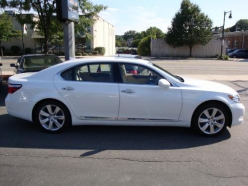 Photo Image Gallery & Touchup Paint: Lexus LS in Opaline Pearl   (1G5)  YEARS: 2008-2009