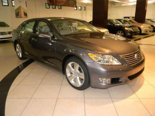 Photo Image Gallery & Touchup Paint: Lexus LS in Nebula Gray Pearl  (1H9)  YEARS: 2013-2013