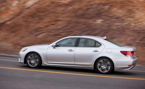 Photo Image Gallery & Touchup Paint: Lexus LS in Liquid Platinum   (1J2)  YEARS: 2013-2014