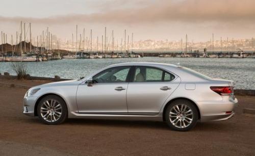 Photo Image Gallery & Touchup Paint: Lexus LS in Liquid Platinum   (1J2)  YEARS: 2013-2013
