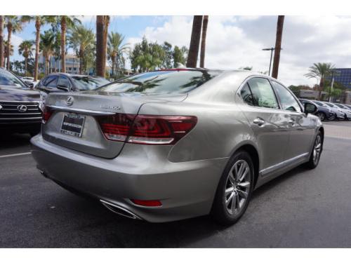 Photo Image Gallery & Touchup Paint: Lexus LS in Atomic Silver   (1J7)  YEARS: 2016-2016