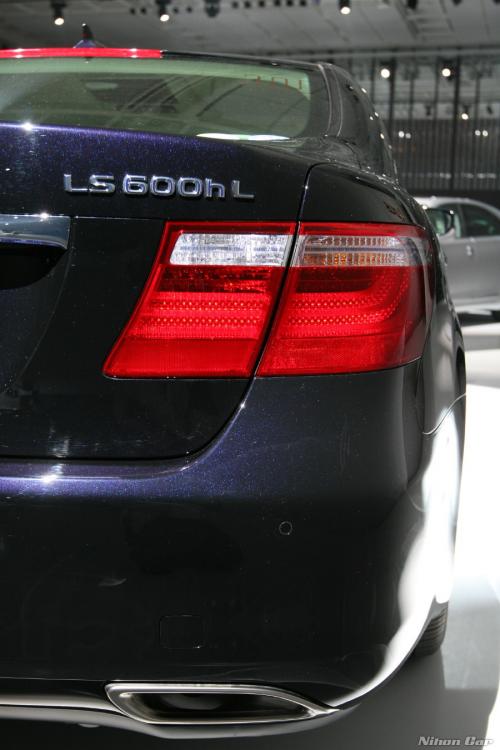 Photo Image Gallery & Touchup Paint: Lexus LS in Black Opal Mica  (214)  YEARS: 2008-2012