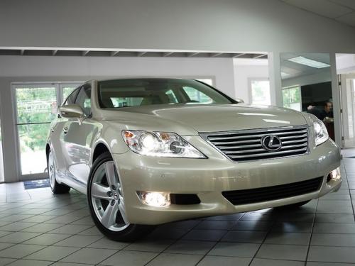 Photo Image Gallery & Touchup Paint: Lexus LS in Satin Cashmere Metallic  (4U7)  YEARS: 2010-2013