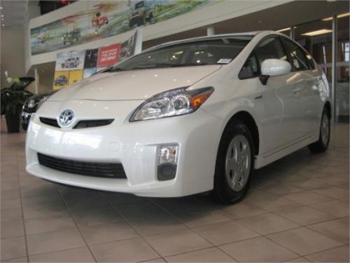 Photo Image Gallery & Touchup Paint: Toyota Prius in Blizzard Pearl   (070)  YEARS: 2012-2013