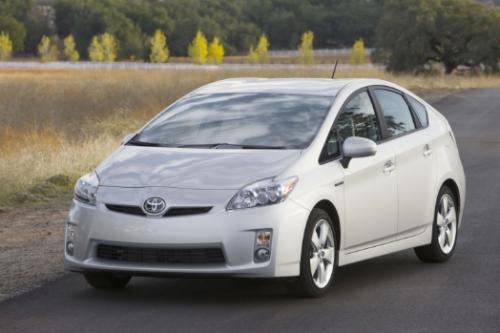 Photo Image Gallery & Touchup Paint: Toyota Prius in Classic Silver Metallic  (1F7)  YEARS: 2010-2013
