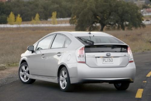 Photo Image Gallery & Touchup Paint: Toyota Prius in Classic Silver Metallic  (1F7)  YEARS: 2010-2013