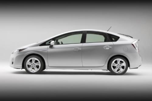Photo Image Gallery & Touchup Paint: Toyota Prius in Classic Silver Metallic  (1F7)  YEARS: 2010-2013