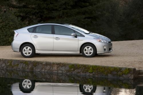 Photo Image Gallery & Touchup Paint: Toyota Prius in Classic Silver Metallic  (1F7)  YEARS: 2012-2013