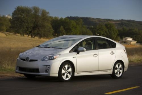 Photo Image Gallery & Touchup Paint: Toyota Prius in Classic Silver Metallic  (1F7)  YEARS: 2010-2013