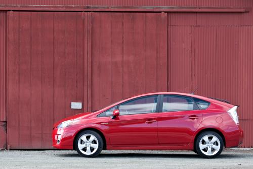 Photo Image Gallery & Touchup Paint: Toyota Prius in Barcelona Red Metallic  (3R3)  YEARS: 2010-2013