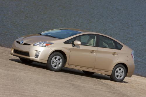 Photo Image Gallery & Touchup Paint: Toyota Prius in Sandy Beach Metallic  (4T8)  YEARS: 2010-2011