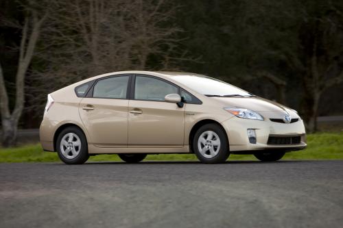 Photo Image Gallery & Touchup Paint: Toyota Prius in Sandy Beach Metallic  (4T8)  YEARS: 2010-2011