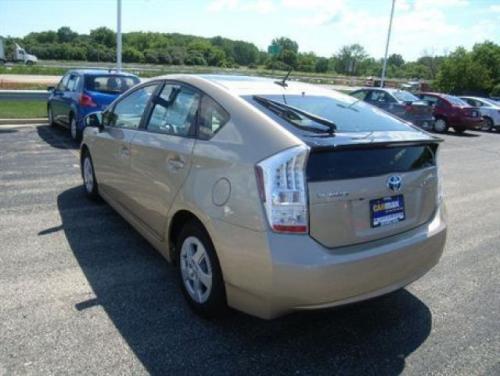 Photo Image Gallery & Touchup Paint: Toyota Prius in Sandy Beach Metallic  (4T8)  YEARS: 2010-2011