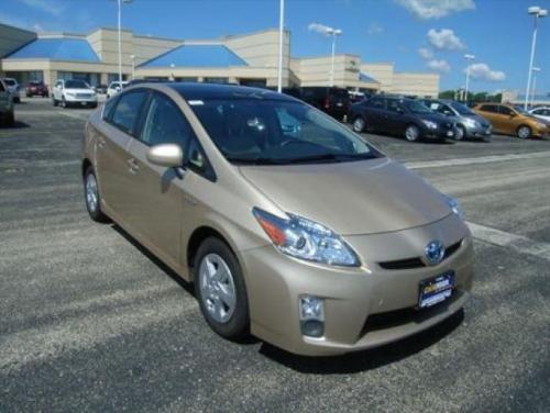 Photo Image Gallery & Touchup Paint: Toyota Prius in Sandy Beach Metallic  (4T8)  YEARS: 2010-2011