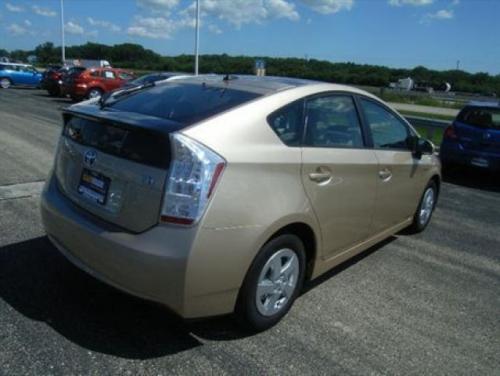 Photo Image Gallery & Touchup Paint: Toyota Prius in Sandy Beach Metallic  (4T8)  YEARS: 2010-2011