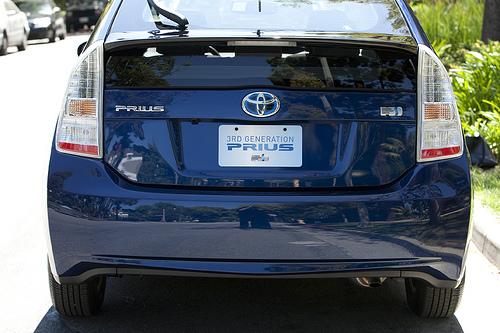 Photo Image Gallery & Touchup Paint: Toyota Prius in Blue Ribbon Metallic  (8T5)  YEARS: 2010-2011