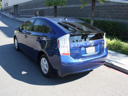 Photo Image Gallery & Touchup Paint: Toyota Prius in Blue Ribbon Metallic  (8T5)  YEARS: 2010-2011