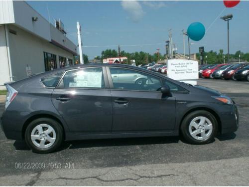 Photo Image Gallery & Touchup Paint: Toyota Prius in Winter Gray Metallic  (8V1)  YEARS: 2010-2013