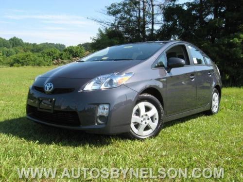 Photo Image Gallery & Touchup Paint: Toyota Prius in Winter Gray Metallic  (8V1)  YEARS: 2010-2013