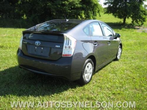 Photo Image Gallery & Touchup Paint: Toyota Prius in Winter Gray Metallic  (8V1)  YEARS: 2012-2013