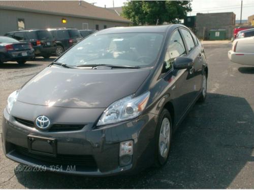 Photo Image Gallery & Touchup Paint: Toyota Prius in Winter Gray Metallic  (8V1)  YEARS: 2012-2013