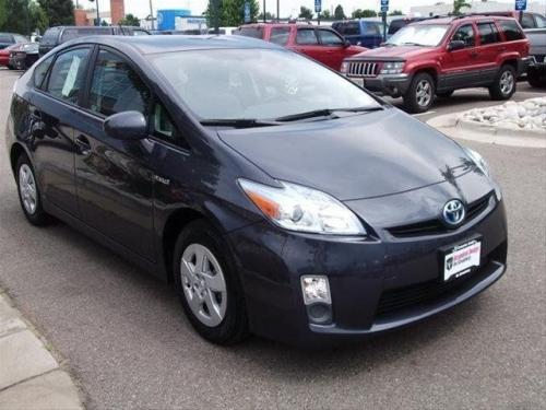 Photo Image Gallery & Touchup Paint: Toyota Prius in Winter Gray Metallic  (8V1)  YEARS: 2012-2013