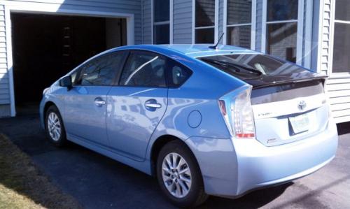 Photo Image Gallery & Touchup Paint: Toyota Prius in Clearwater Blue Metallic  (8W1)  YEARS: 2012-2013
