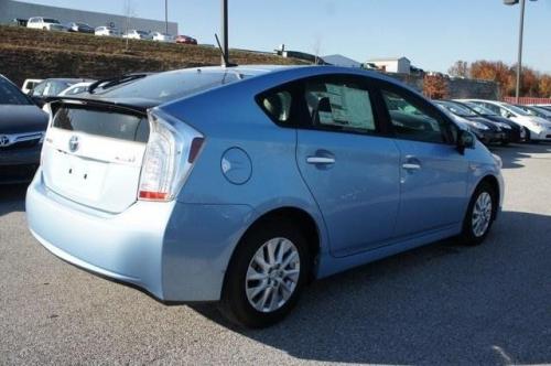 Photo Image Gallery & Touchup Paint: Toyota Prius in Clearwater Blue Metallic  (8W1)  YEARS: 2012-2013