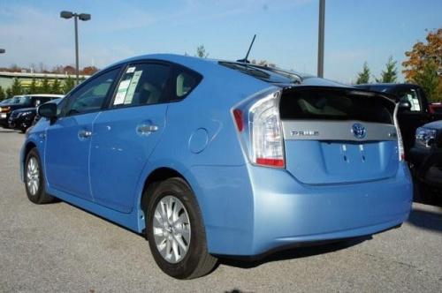 Photo Image Gallery & Touchup Paint: Toyota Prius in Clearwater Blue Metallic  (8W1)  YEARS: 2012-2013