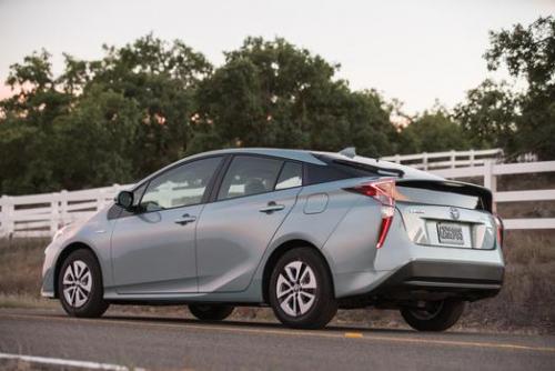 Photo Image Gallery & Touchup Paint: Toyota Prius in Sea Glass Pearl  (781)  YEARS: 2016-2017