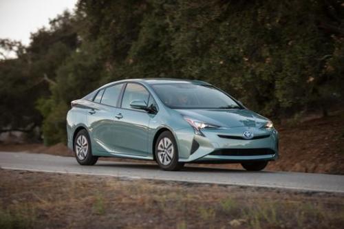 Photo Image Gallery & Touchup Paint: Toyota Prius in Sea Glass Pearl  (781)  YEARS: 2016-2017