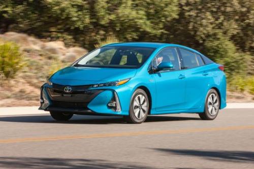 Photo Image Gallery & Touchup Paint: Toyota Prius in Blue Magnetism   (791)  YEARS: 2017-2017