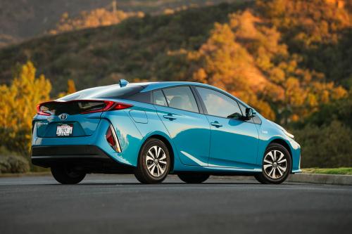 Photo Image Gallery & Touchup Paint: Toyota Prius in Blue Magnetism   (791)  YEARS: 2017-2017