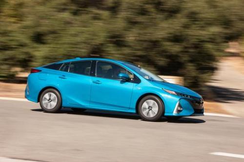Photo Image Gallery & Touchup Paint: Toyota Prius in Blue Magnetism   (791)  YEARS: 2017-2017