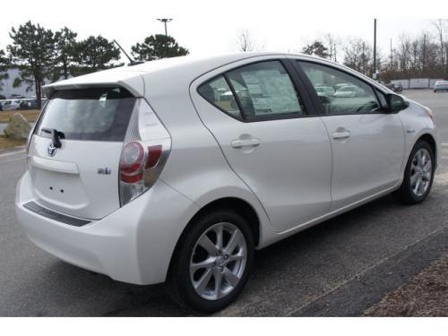 Photo Image Gallery & Touchup Paint: Toyota Priusc in Super White   (040)  YEARS: 2012-2013