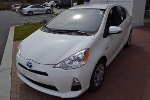 Photo Image Gallery & Touchup Paint: Toyota Priusc in Super White   (040)  YEARS: 2012-2013