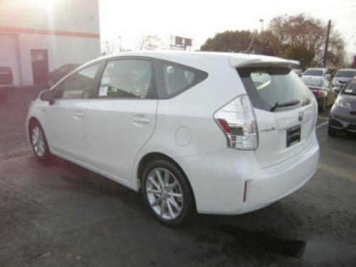 Photo Image Gallery & Touchup Paint: Toyota Priusv in Blizzard Pearl   (070)  YEARS: 2012-2013
