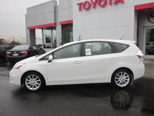 Photo Image Gallery & Touchup Paint: Toyota Priusv in Blizzard Pearl   (070)  YEARS: 2012-2013