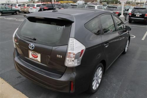 Photo Image Gallery & Touchup Paint: Toyota Priusv in Magnetic Gray Metallic  (1G3)  YEARS: 2012-2013