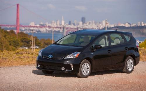 Photo Image Gallery & Touchup Paint: Toyota Priusv in Black    (202)  YEARS: 2012-2013